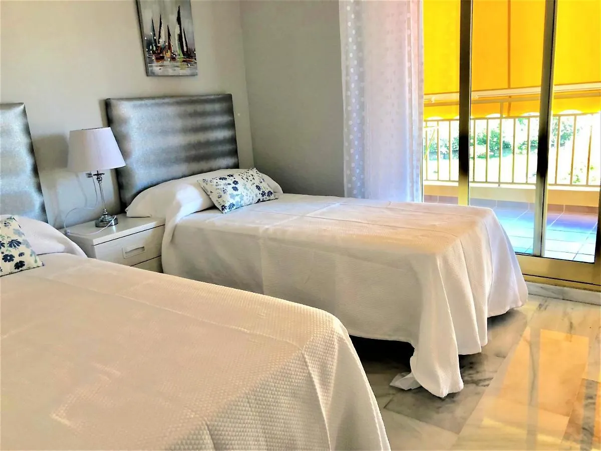 Apartamento Frente a la playa Fuengirola Doña Sofia E España